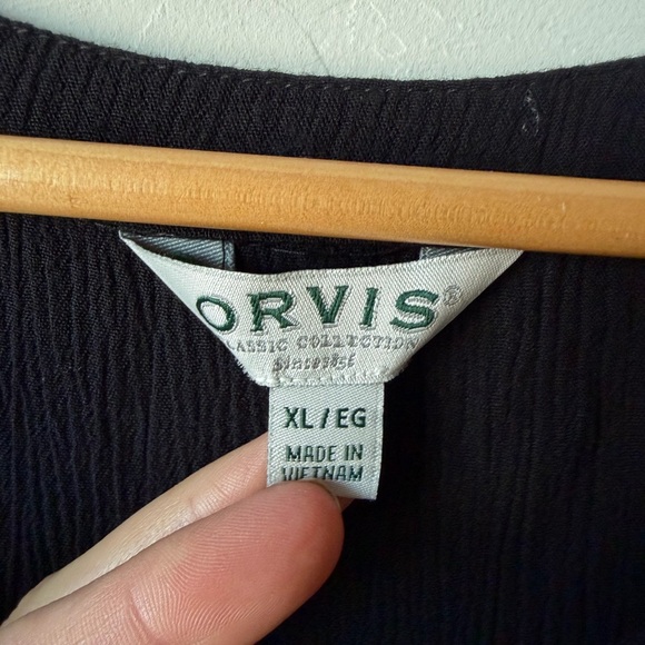 Orvis Light weight Black Button-Front V-Neck Blouse Flowy Womens size XL - Picture 3 of 7